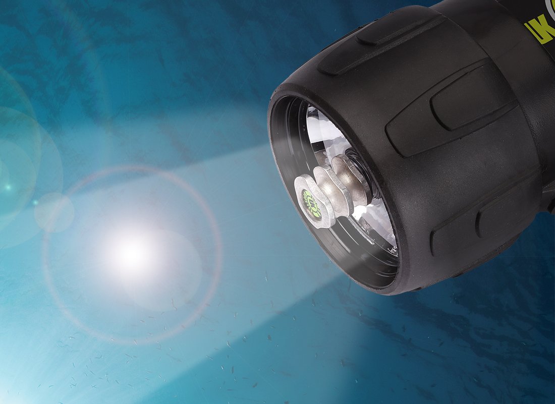 Underwater Kinetics C8 eLED (L2) Dive Light, Rechargeable w/ NiMH Battery/Charge