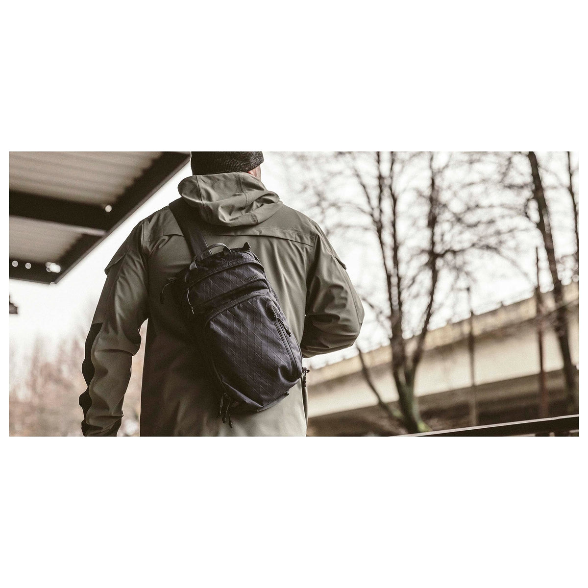 VIKTOS Upscale XL Midsize Concealed Carry Slingbag