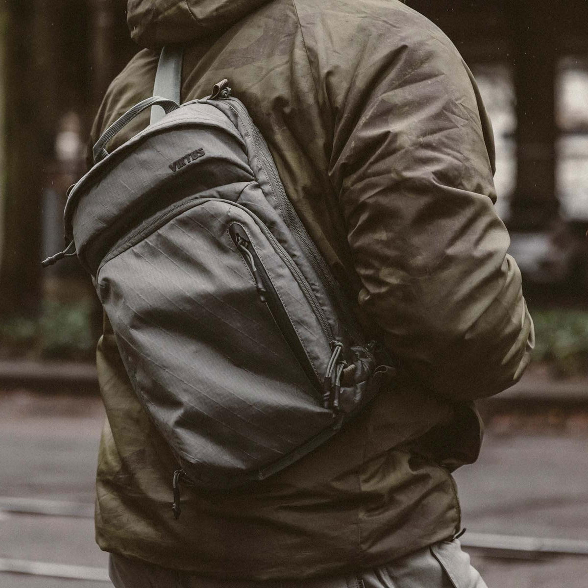 VIKTOS Upscale XL Midsize Concealed Carry Slingbag