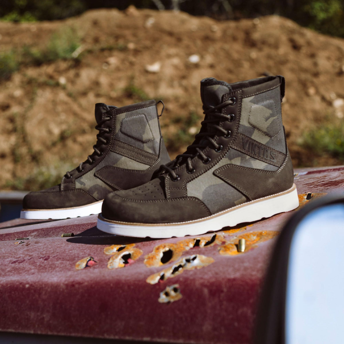 VIKTOS Men's Versatile Outdoor Durable Breathable Water-Resistant Nubuck Leathe