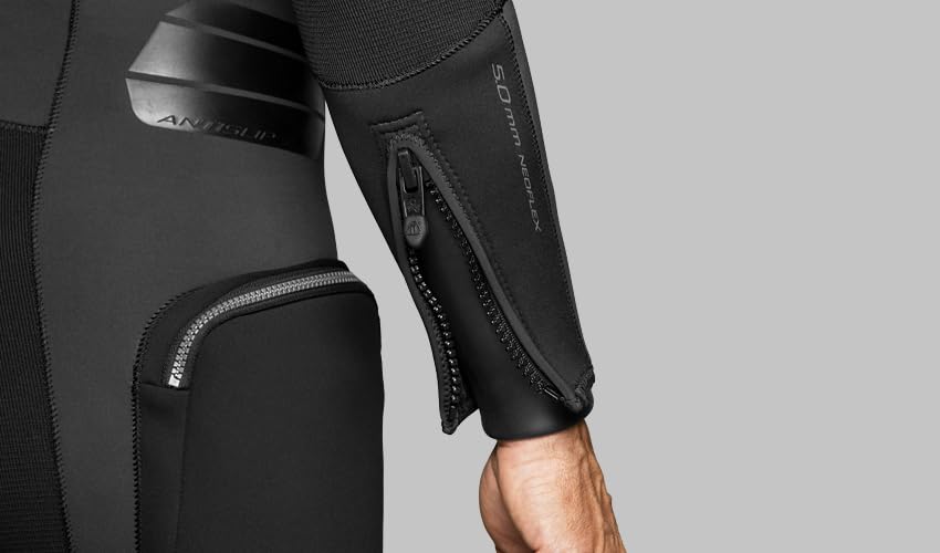 Waterproof Mens W7 5mm Backzip Wetsuit, Medium/Large