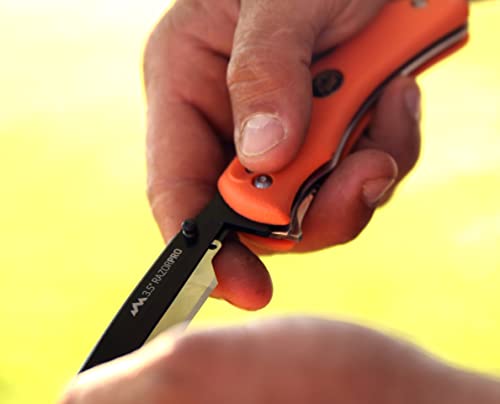 OUTDOOR EDGE RazorPro Folding Hunting Knife - Replaceable Blades, Camo Holster